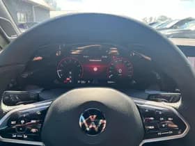 Volkswagen Golf thumbnail 4