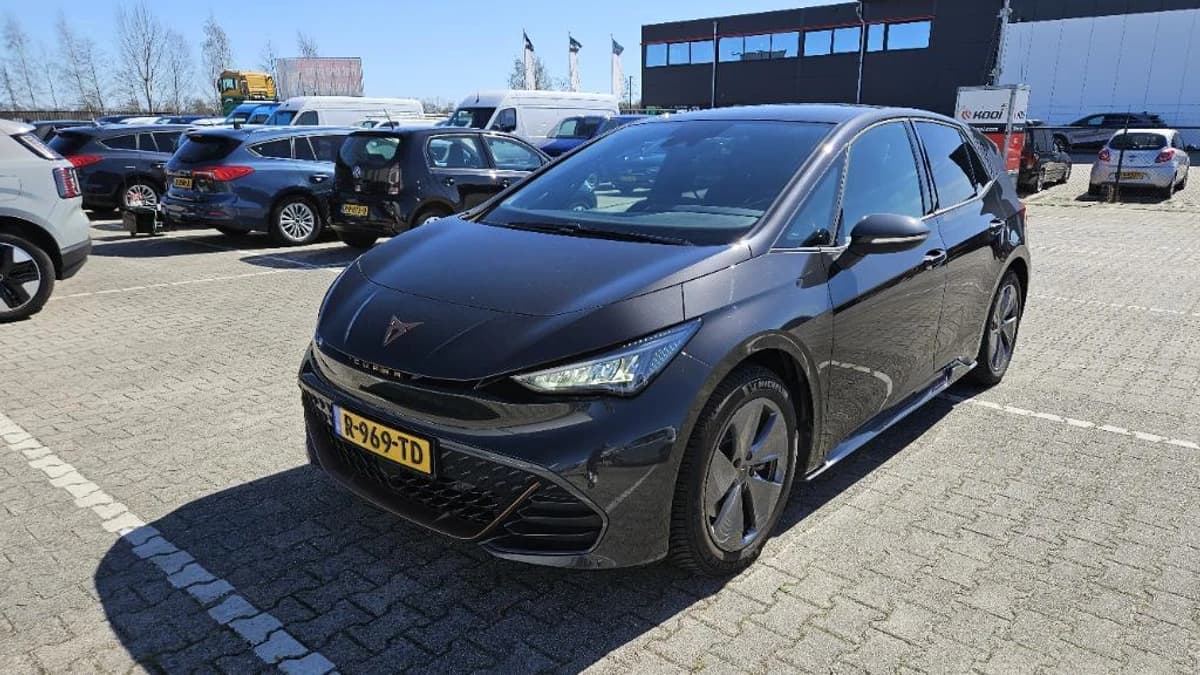 CUPRA Born — foto 1