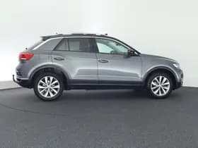Volkswagen T-Roc thumbnail 11