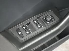 Volkswagen T-Roc thumbnail 16