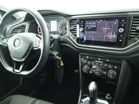Volkswagen T-Roc thumbnail 3