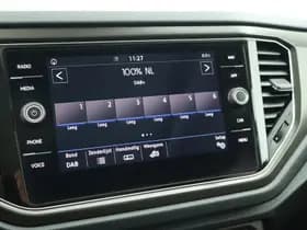 Volkswagen T-Roc thumbnail 33