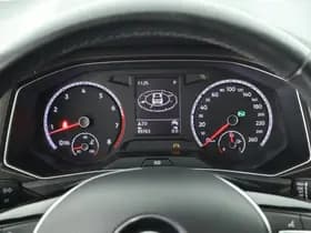 Volkswagen T-Roc thumbnail 41