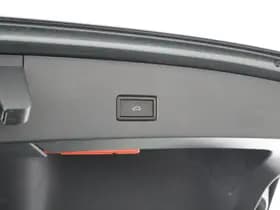 Volkswagen T-Roc thumbnail 6