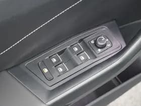 Volkswagen T-Roc thumbnail 16