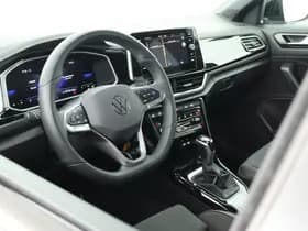 Volkswagen T-Roc thumbnail 3