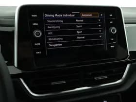 Volkswagen T-Roc thumbnail 35