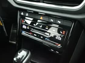Volkswagen T-Roc thumbnail 36