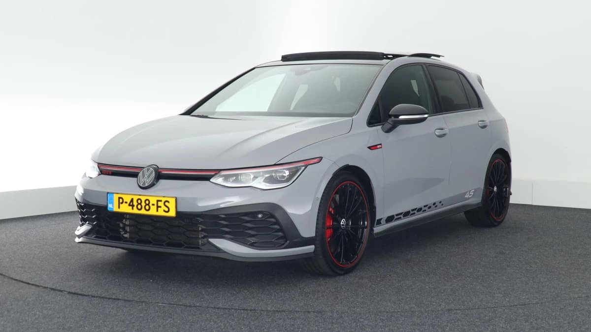 Volkswagen Golf — foto 1