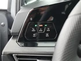 Volkswagen Golf thumbnail 21