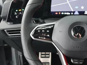 Volkswagen Golf thumbnail 22