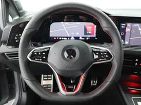 Volkswagen Golf thumbnail 23