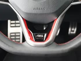 Volkswagen Golf thumbnail 24