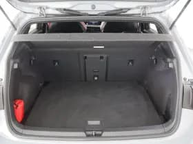 Volkswagen Golf thumbnail 60