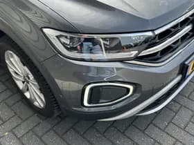 Volkswagen T-Roc thumbnail 4