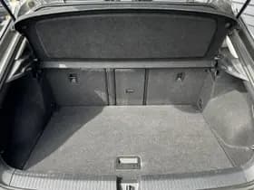Volkswagen T-Roc thumbnail 5