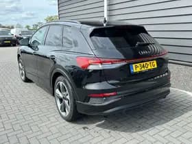 Audi Q4 e-tron thumbnail 5