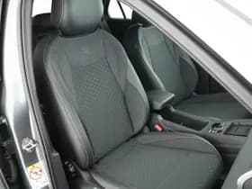 Volkswagen T-Roc thumbnail 2