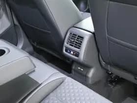 Volkswagen T-Roc thumbnail 44