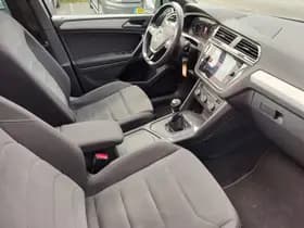 Volkswagen Tiguan thumbnail 2