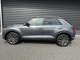 Volkswagen T-Roc thumbnail 5