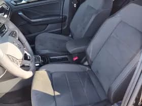 Volkswagen T-Roc thumbnail 3