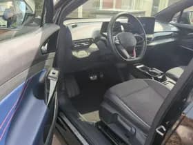 Volkswagen ID.5 thumbnail 2