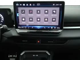 Volkswagen T-Roc thumbnail 14