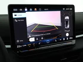 Volkswagen T-Roc thumbnail 5