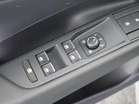 Volkswagen T-Roc thumbnail 13