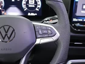 Volkswagen T-Roc thumbnail 18