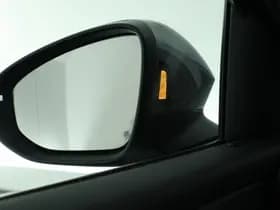 Volkswagen T-Roc thumbnail 5