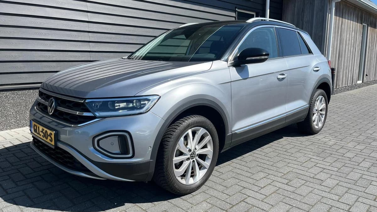 Volkswagen T-Roc — foto 1