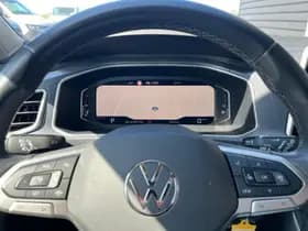 Volkswagen T-Roc thumbnail 3