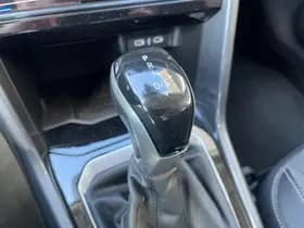 Volkswagen T-Roc thumbnail 5