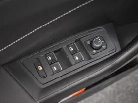 Volkswagen T-Roc thumbnail 18