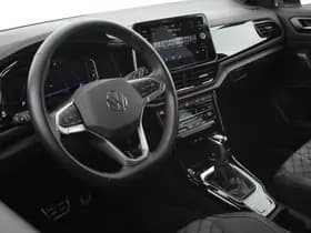 Volkswagen T-Roc thumbnail 3