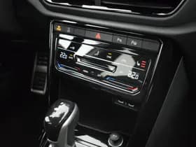 Volkswagen T-Roc thumbnail 41