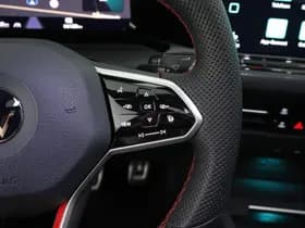 Volkswagen Golf thumbnail 19