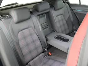 Volkswagen Golf thumbnail 39