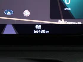 Volkswagen Golf thumbnail 42