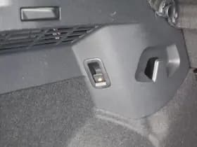 Volkswagen Golf thumbnail 46