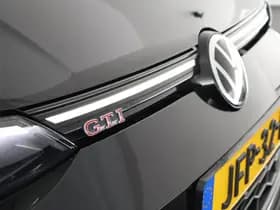 Volkswagen Golf thumbnail 47