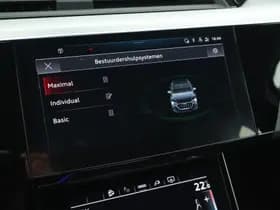 Audi e-tron thumbnail 23