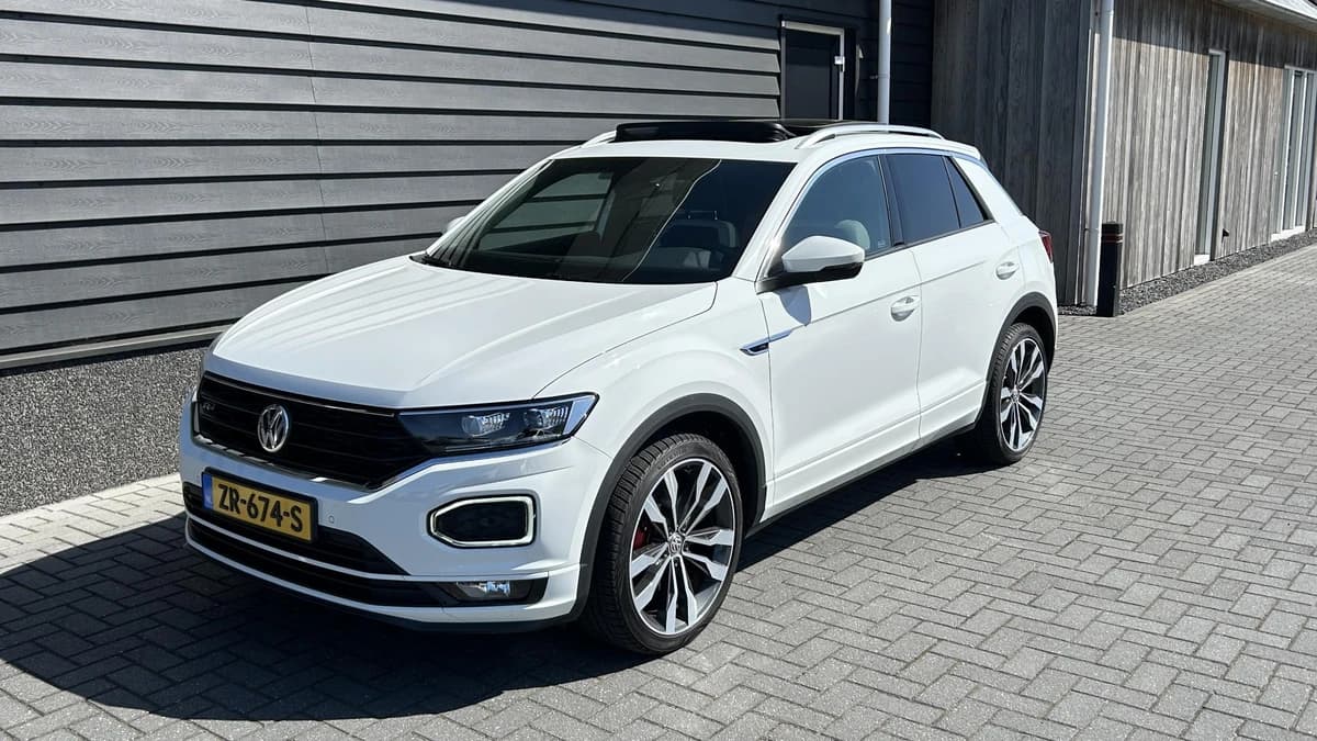 Volkswagen T-Roc — foto 1