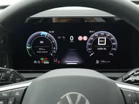 Volkswagen Tiguan thumbnail 53