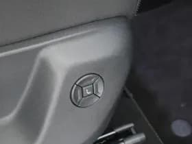 Volkswagen Tiguan thumbnail 54