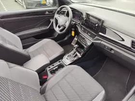 Volkswagen T-Roc thumbnail 2