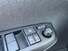 Mazda 2 thumbnail 11