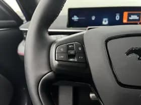Ford Mustang thumbnail 31
